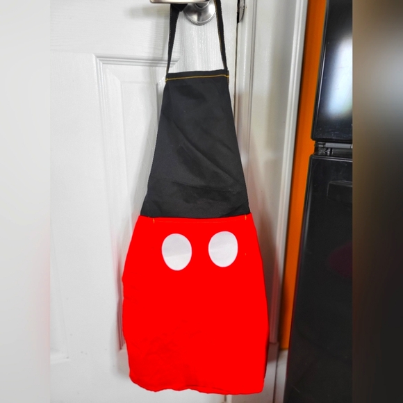 Mickey Mouse Apron - Picture 2 of 6